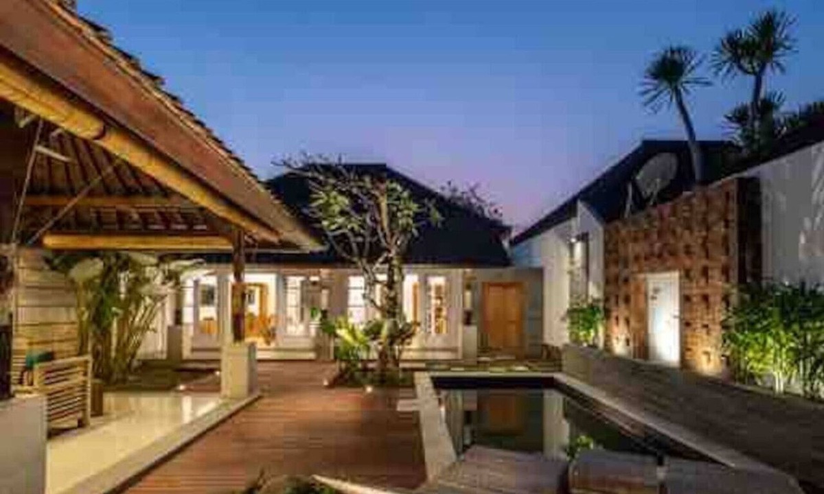 Sunset Road Villa | 2 Bedroom Villa with private Pool in Seminyak Bali