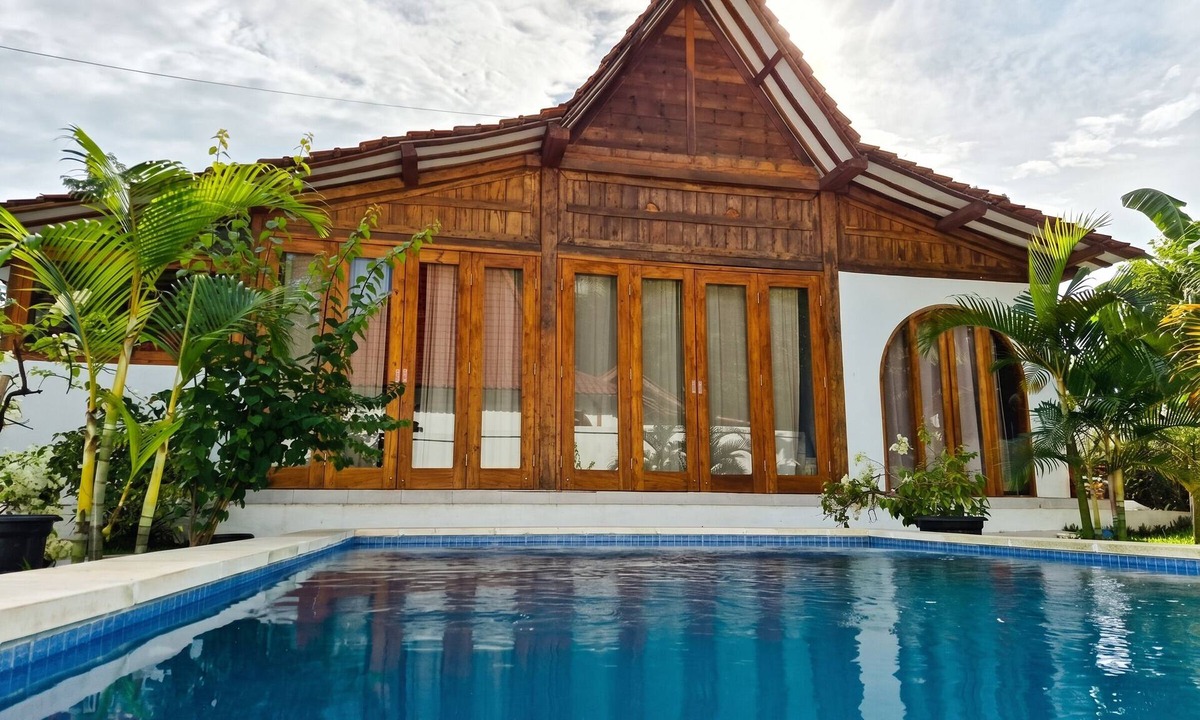 Kutuh House | 3-bedroom family house with pool, garden and toys