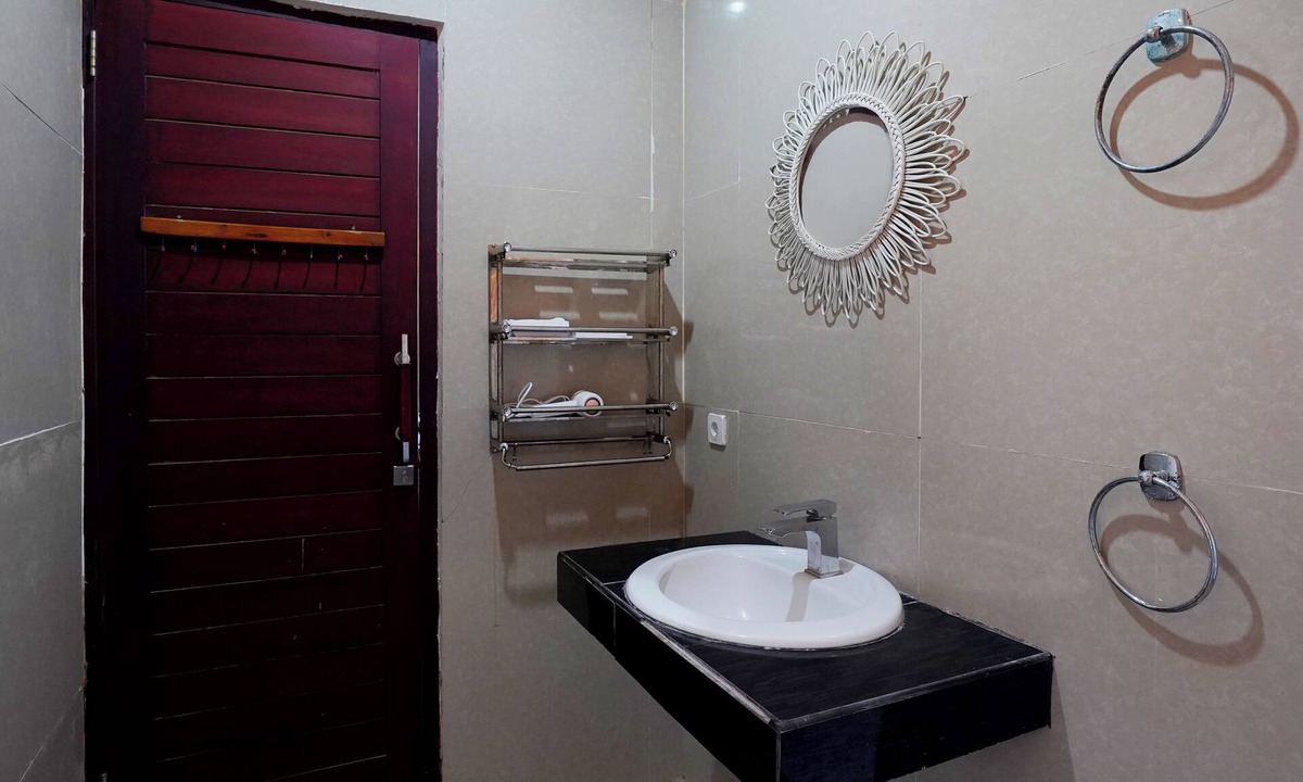 Sanur Kauh Villa | 3 Bedroom Pool West Sanur - Lake House