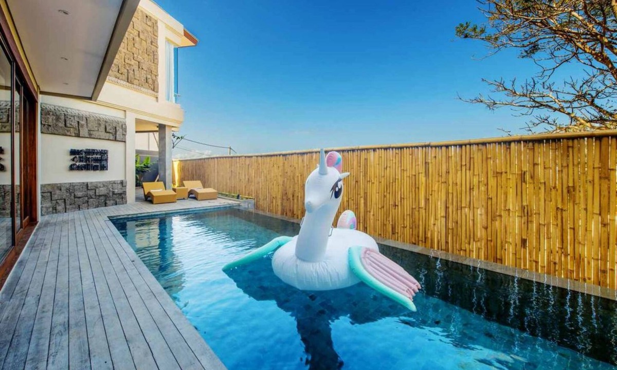 Kutuh Villa | 3 BR Secluded Villa Few Minutes to Geger Beach, South Bali Nusa Dua