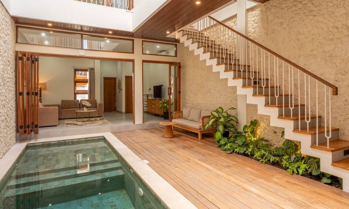 Umalas Villa | 3-Storey Villa Private Rooftop/Pool Seminyak/Changgu Transfers