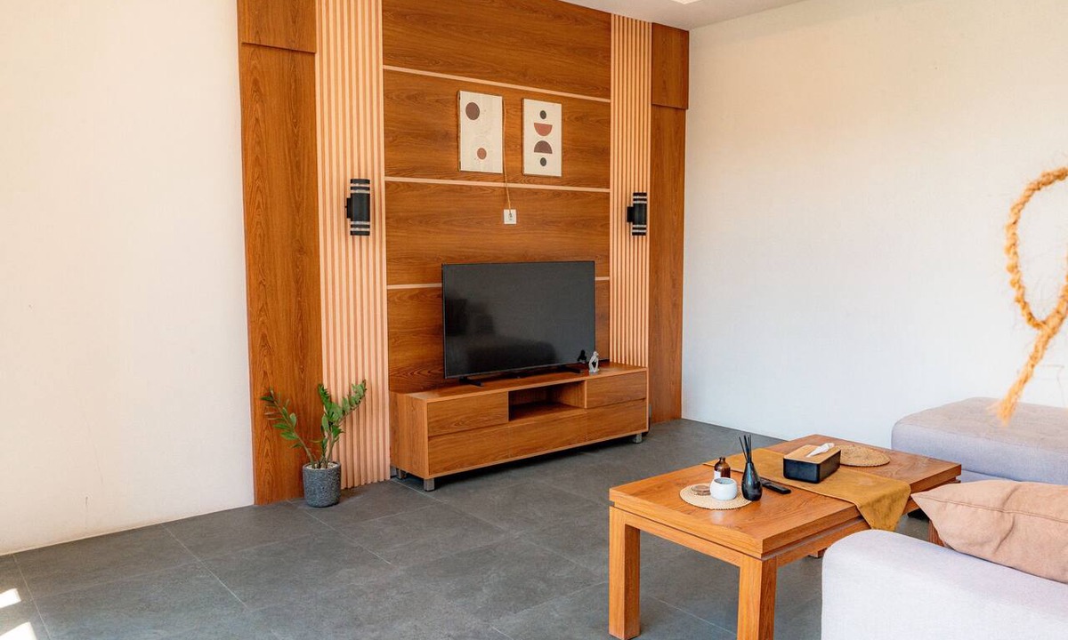 Beraban House | 4BR Villa Riverside 4 min walk to Nuanu 10 Min walk to Beach