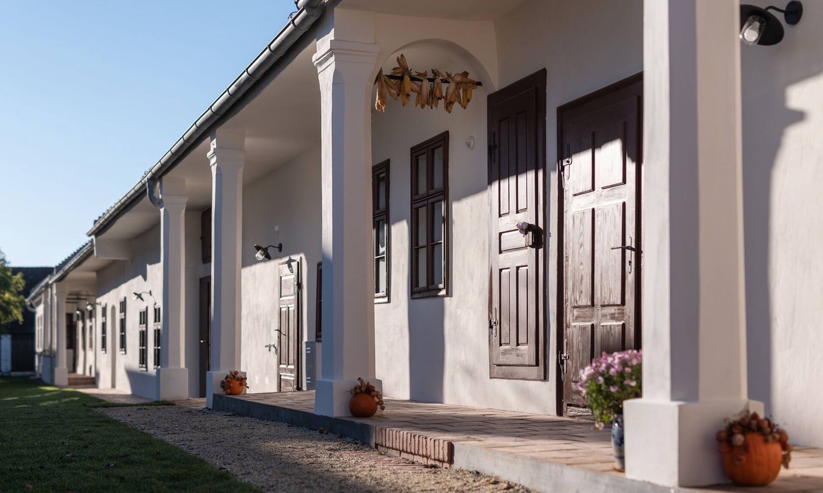 Lutzmannsburg Apartment | 5 minutes from the Sonnentherme - Family Apartment - Pets Welcome!