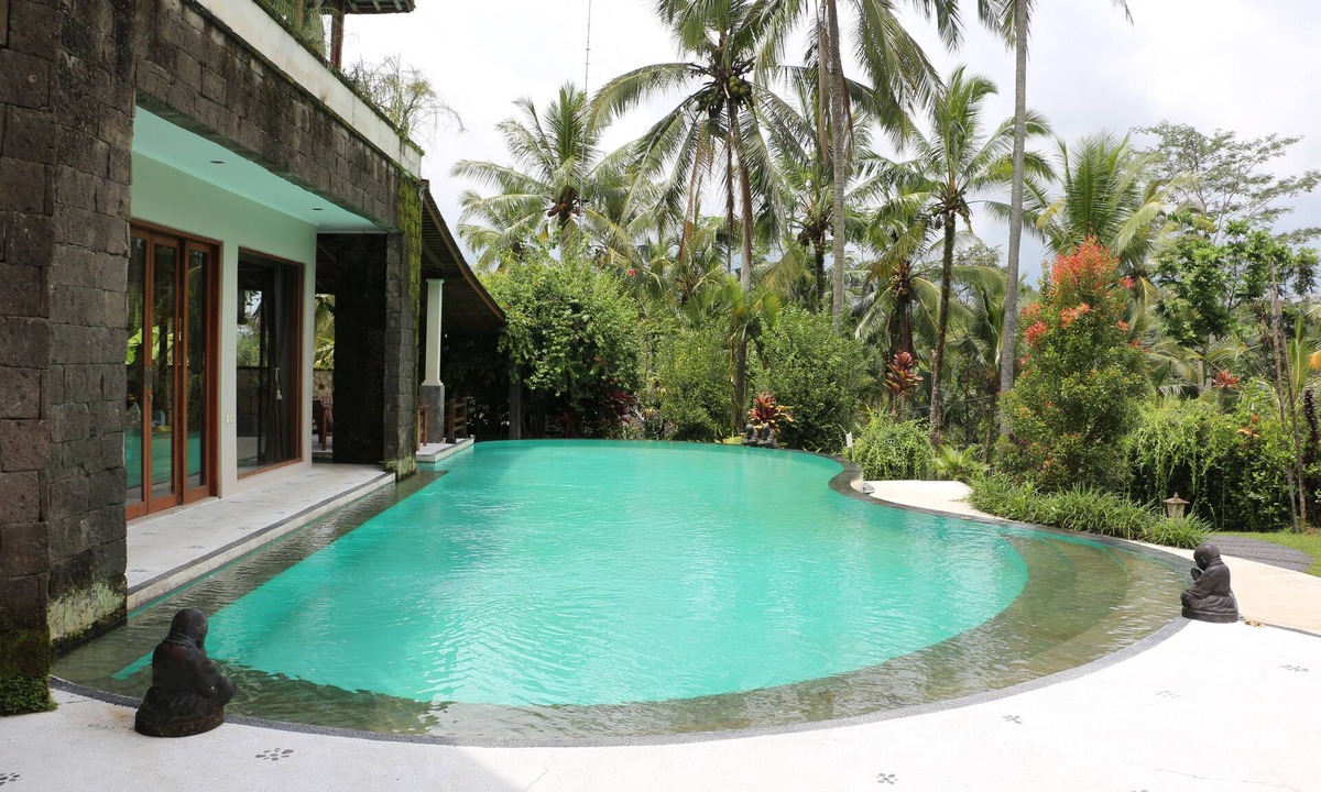 Kenderan Villa | A Calm and Beautiful 3 Bedrooms Villa in the Heart of Beautiful Rice Fields