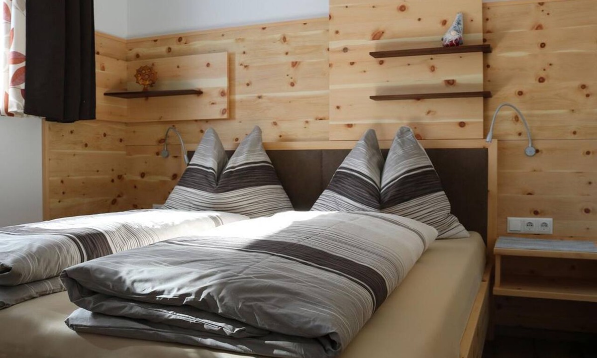 Vorderstoder Apartment | Apartment, "die LACKIEREREI" - at the carpenter's