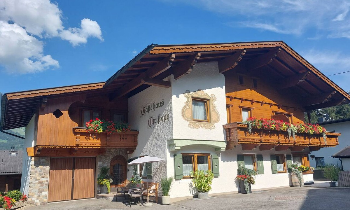 Ried im Zillertal Apartment | Apartment “Gästehaus Christoph” with Mountain View, Balcony and Wi-Fi