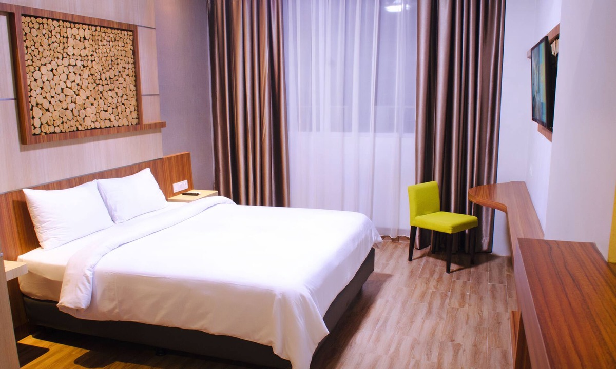 Pekanbaru Hotel | Ayola First Point Hotel Pekanbaru