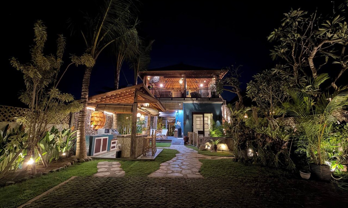 Ketewel Villa | Beachview Villa near Sanur, Live Sports AFL NRL