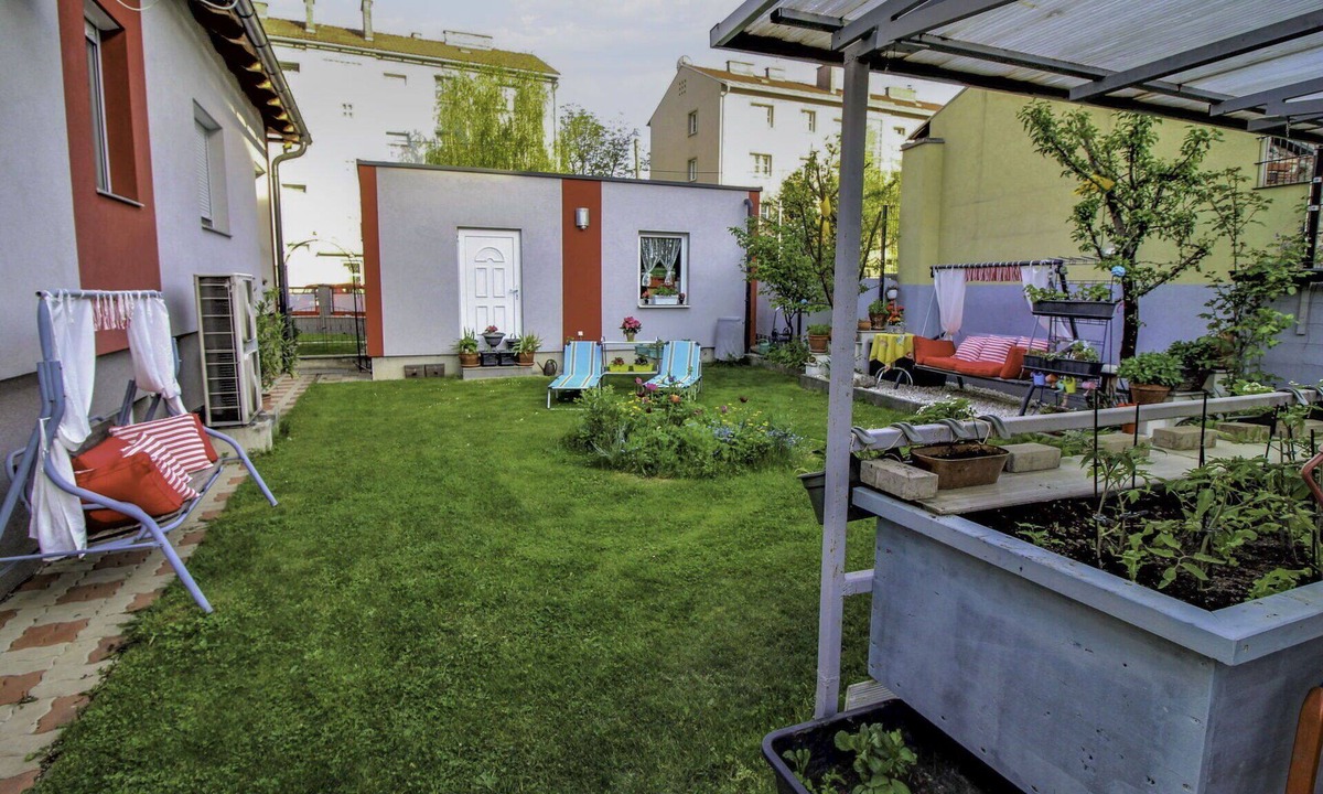 Gloggnitz Apartment | Beautiful apartment for 5 guests with WIFI, TV and patio