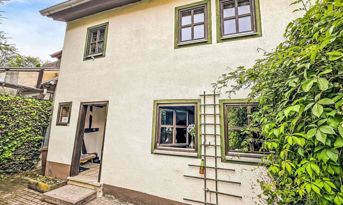 Fladungen Villa | Beautiful private villa for 4 guests with A/C, WIFI, TV, patio and pets allowed