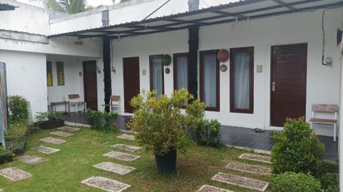 Palangkaraya House | Beruk Angis Guest House & Kost