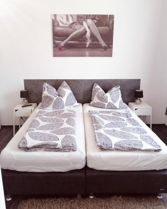 Liebenau Apartment | Betterhome Apartments am Stadion I Free Parking I Self Check-in