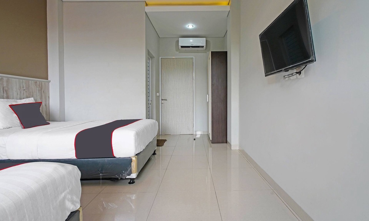 Cianjur Hotel | Capital O 1898 Louise Place
