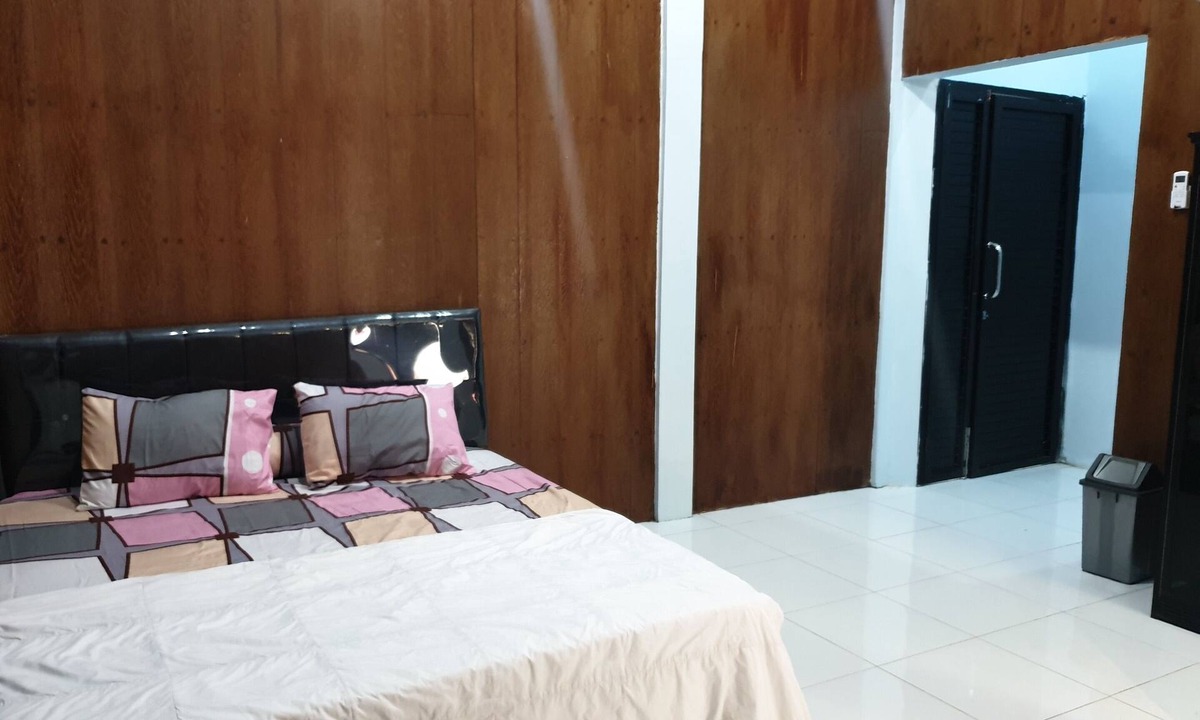 Banyuwangi Hotel | Capital O 92612 Penginapan D'alas Purwo & BeachNearPadang Savana Sadengan