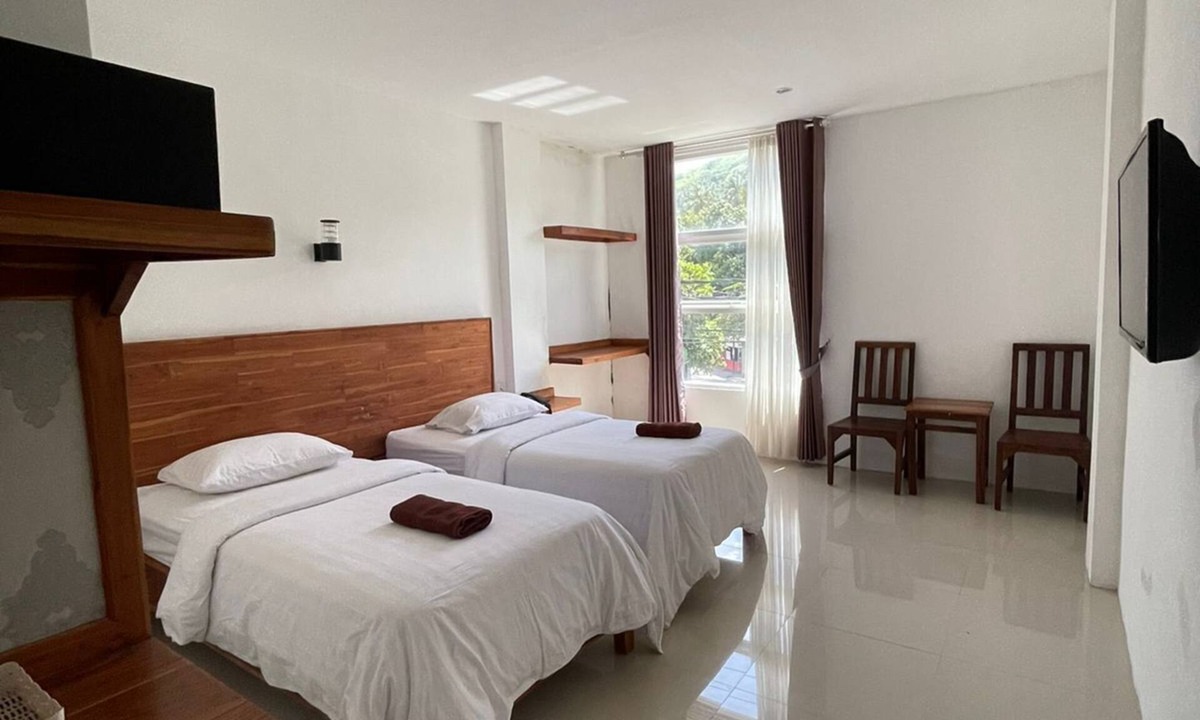 Senggigi Hotel | Central Inn