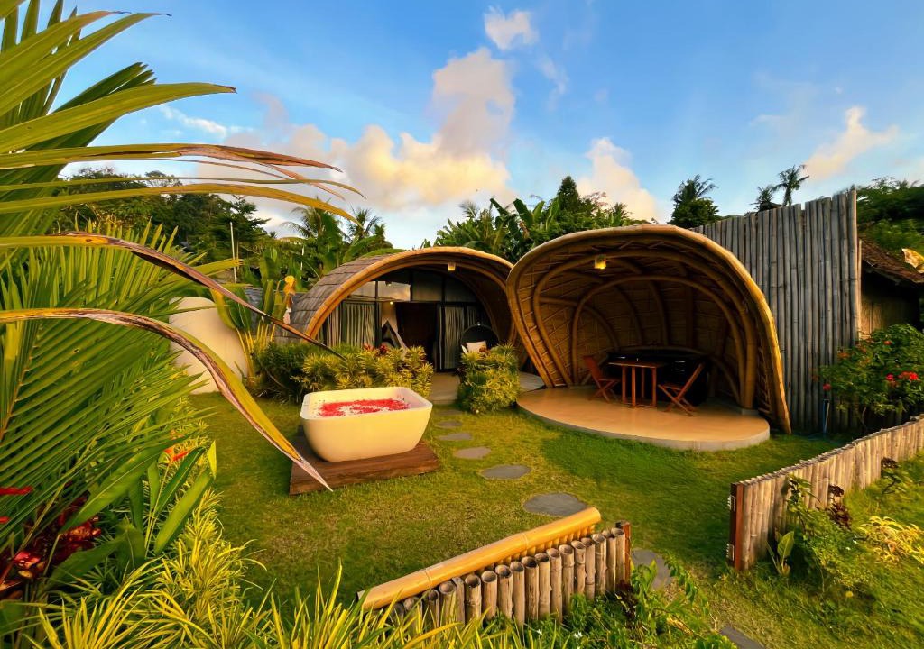 Sidemen Villa | Circle House Bamboo Sidemen