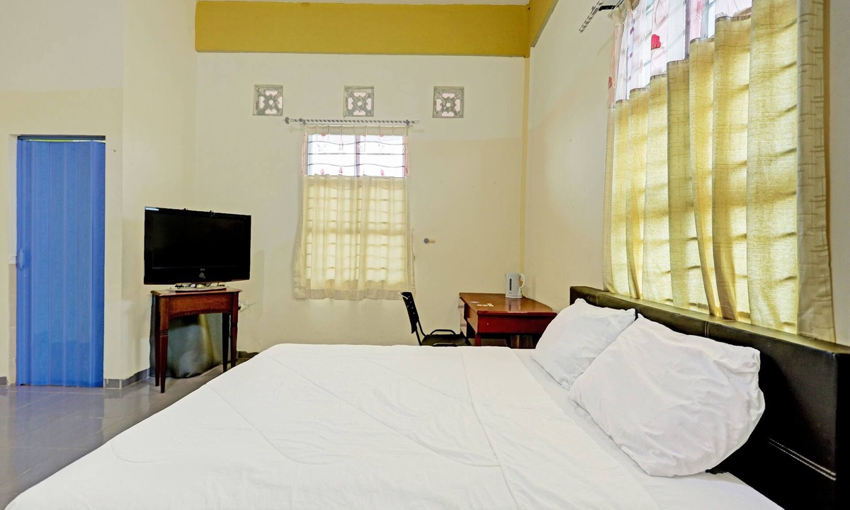 Tanjung Uncang Hotel | Collection O 91499 John Lebron House