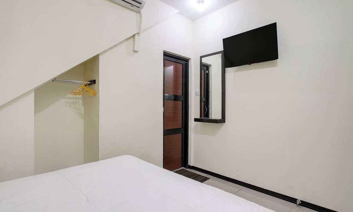 Tanjung Uncang Hotel | Collection O near Fanindo formerly Sena Inn