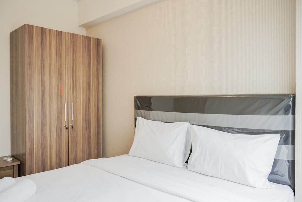 Tangerang Hotel | Comfortable and Simple 2Br Apartment at 19 Avenue