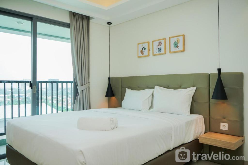Pondok Aren Apartment | Comfy and Minimalist Studio at Embarcadero Bintaro Apartment By Travelio