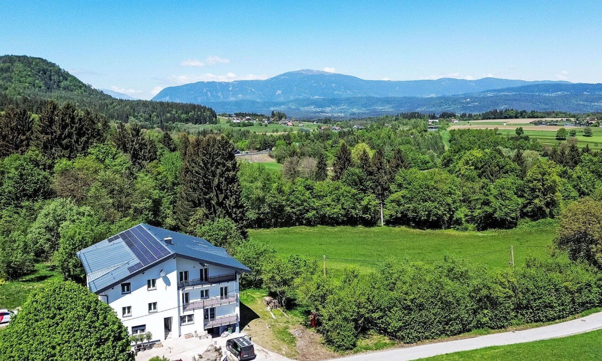 Rosegg Apartment | Cosy apartment for 2 people with WIFI, A/C, TV and patio