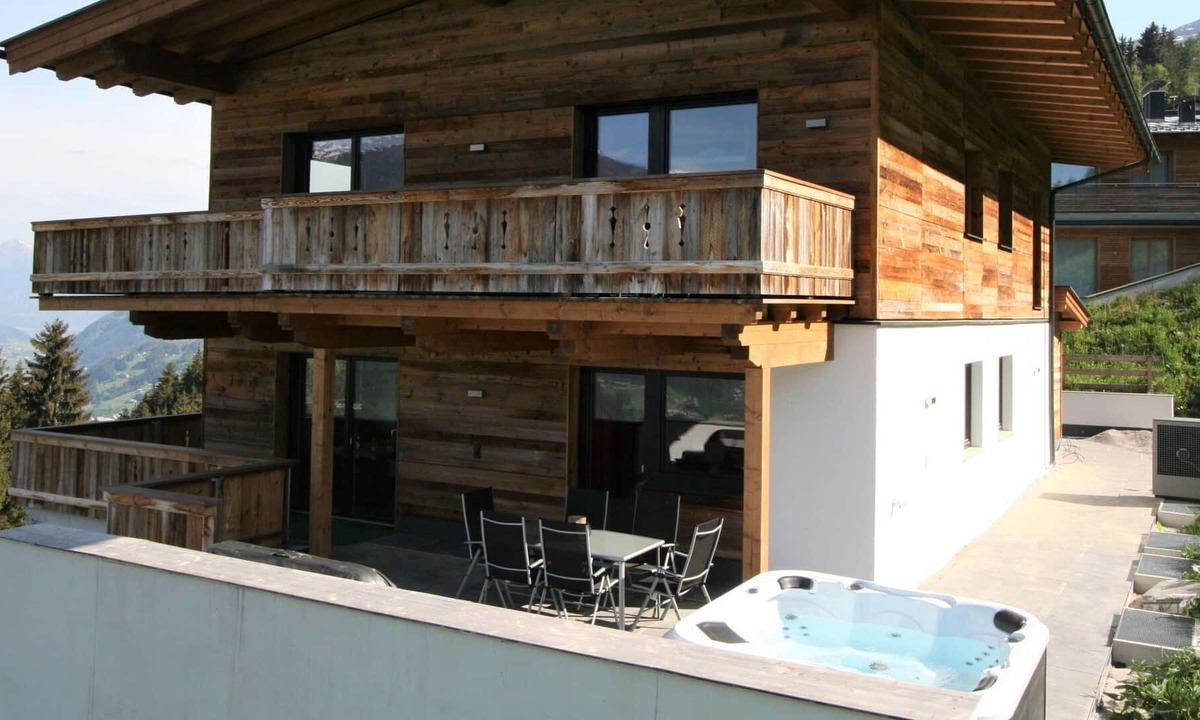 Rohrberg Apartment | Cosy apartment for 6 people with WIFI, TV, terrace and parking