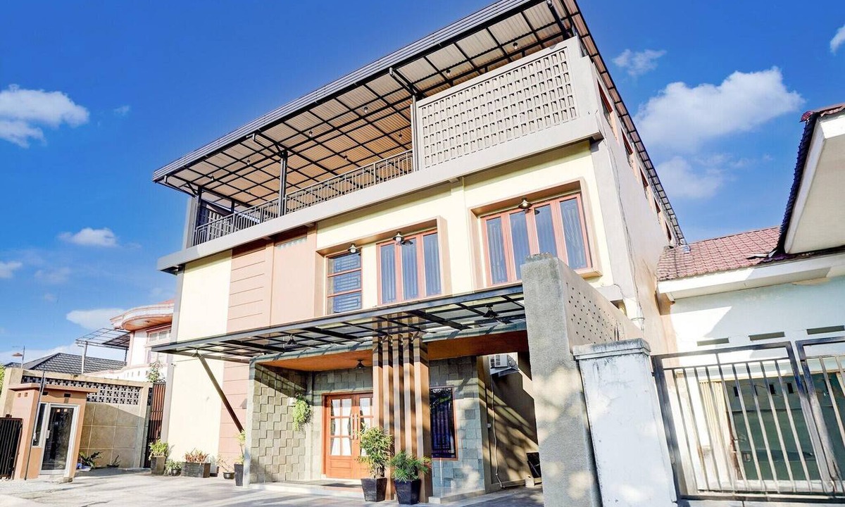 Padang House | Cozy Double Escape W/Free WiFi and Parking