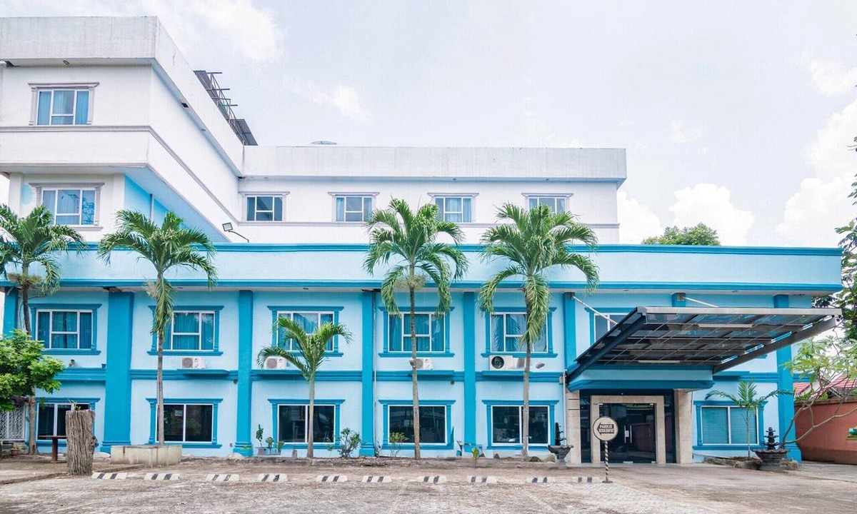 Pekanbaru House | Cozy Double Escape W/Free WiFi and Parking