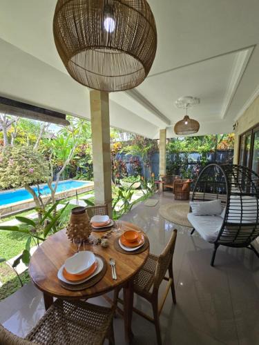 Sayan Villa | D Vivi Houses