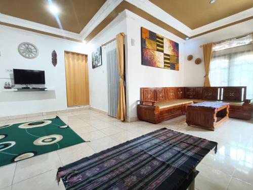 Pagar Alam House | Devania Homestay