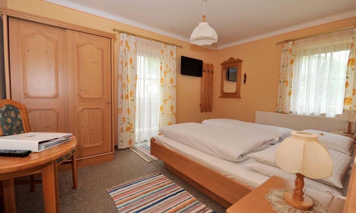 Lessach House | Double room with shower, WC no. 2/4/6 - Macheiner, guest house - vacation apartment