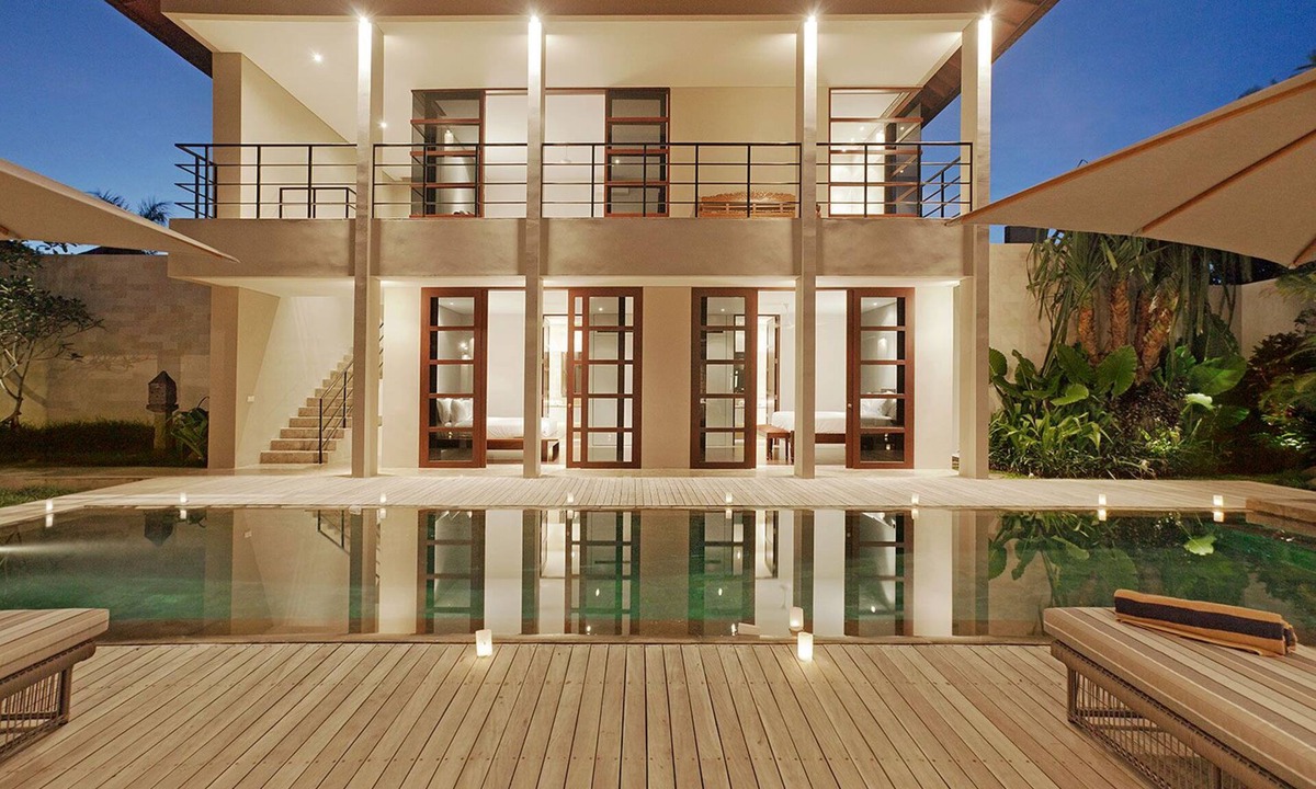Bukit Villa | Elegant 4 Bedroom Jimbaran Villa, Walk to GWK, Housekeeping Staff