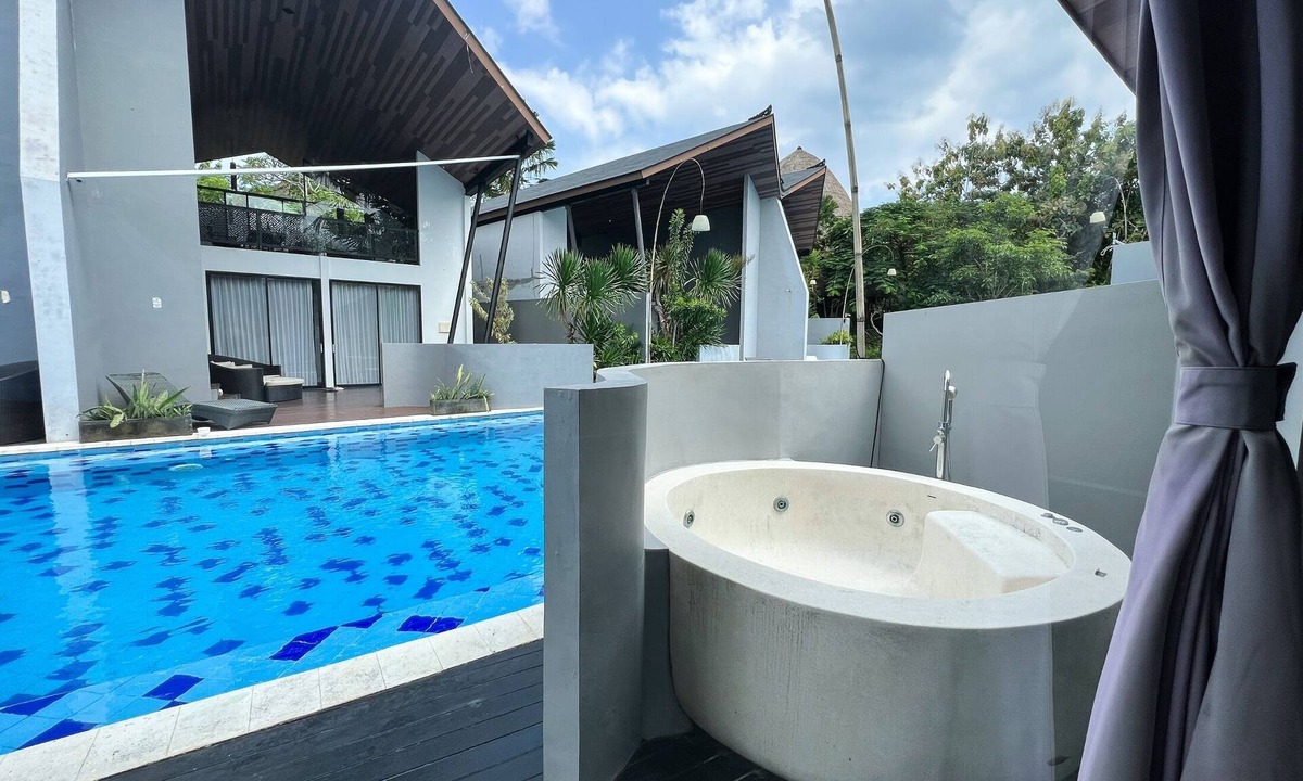 Kampial Villa | Exclusive 2BR Villa with Jacuzzi - MANA VILLAS