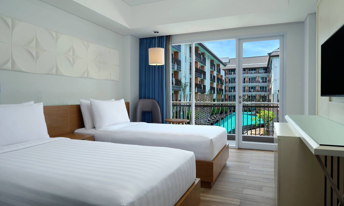 Sunset Road Hotel | Fairfield by Marriott Bali Kuta Sunset Road