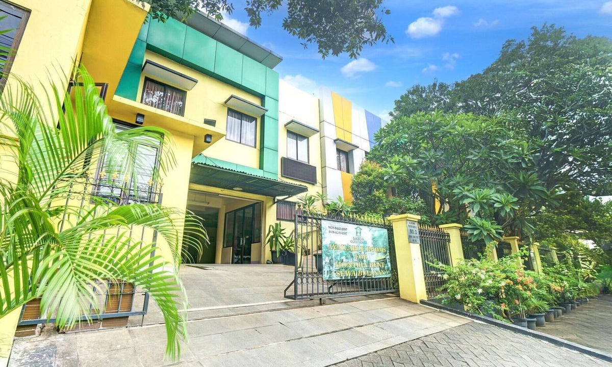 East Jakarta House | Family Luxury Suite W/Free WiFi and Parking