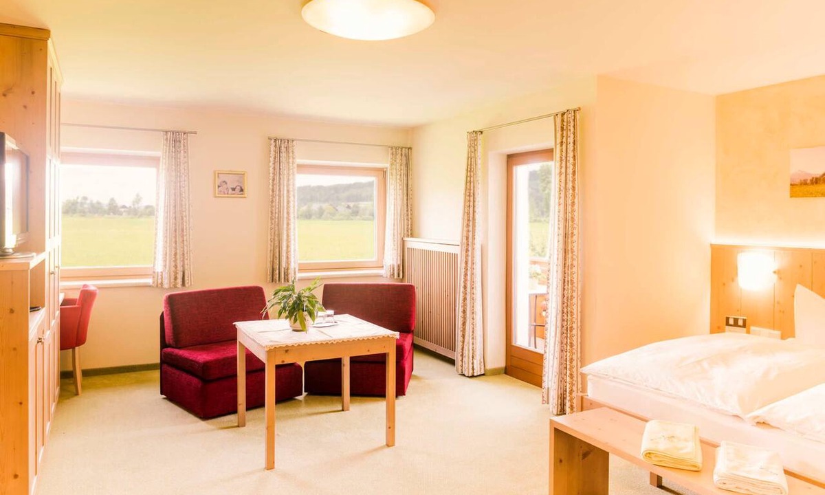 Sankt Lorenz Bed & Breakfast | Family room 5 - Pension ANNA, holiday apartments & comfort rooms *