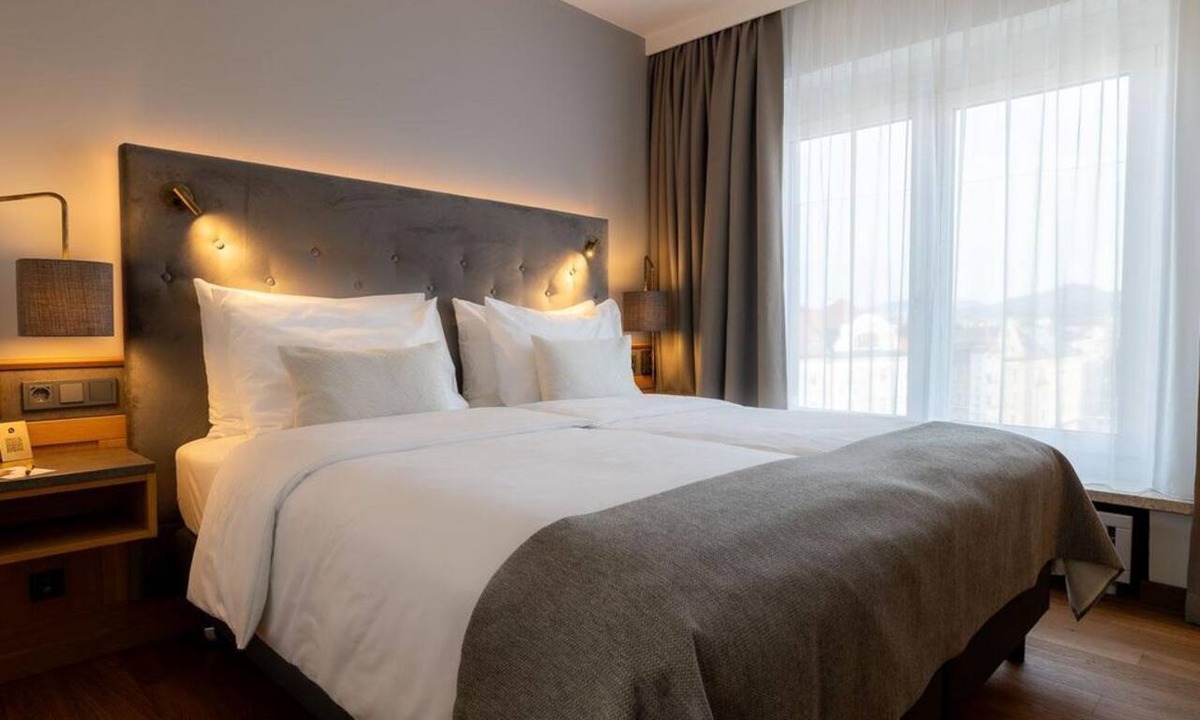 City Centre Salzburg House | Family room - non-refundable rate - Hotel IMLAUER & Bräu
