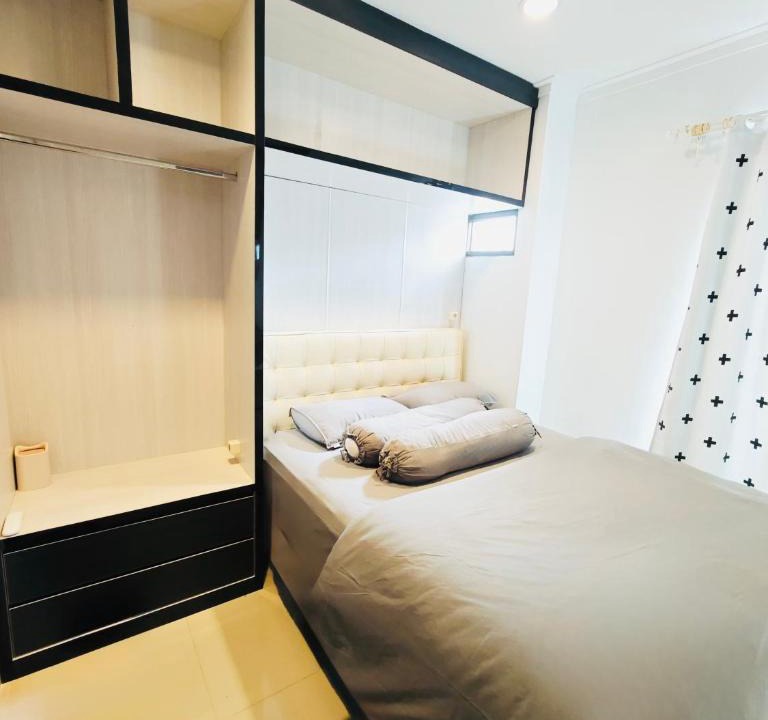 Manado House | Flo's Transit Home