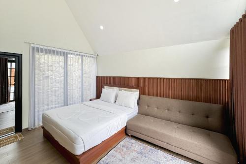 Hargomulyo Hotel | Glamping Bahagia Sekipan Tawangmangu Mitra RedDoorz