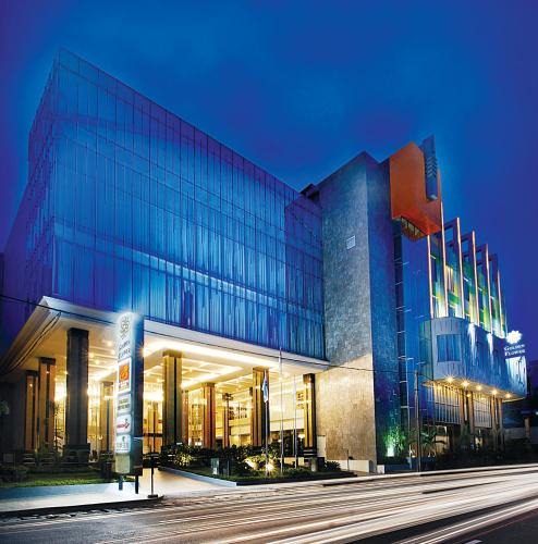 Braga Hotel | Golden Flower