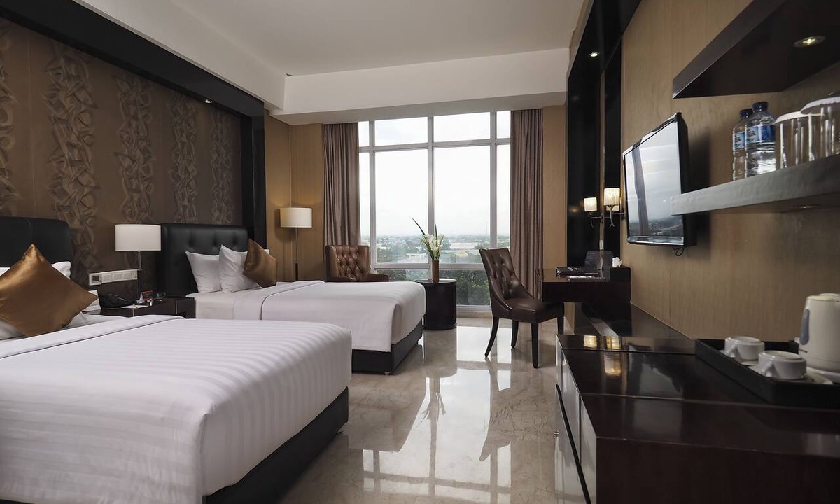 Grogol Hotel | Grand Mercure Solo Baru