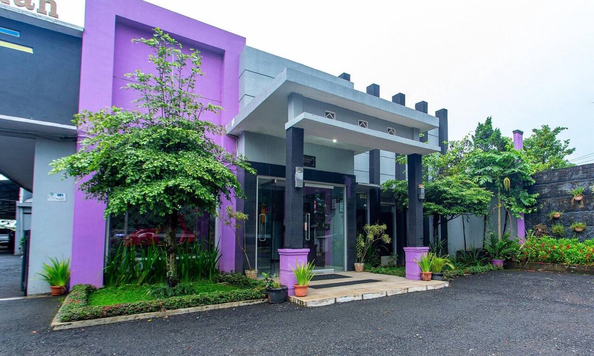 Purwokerto House | Griya Karangsalam Twin Retreat