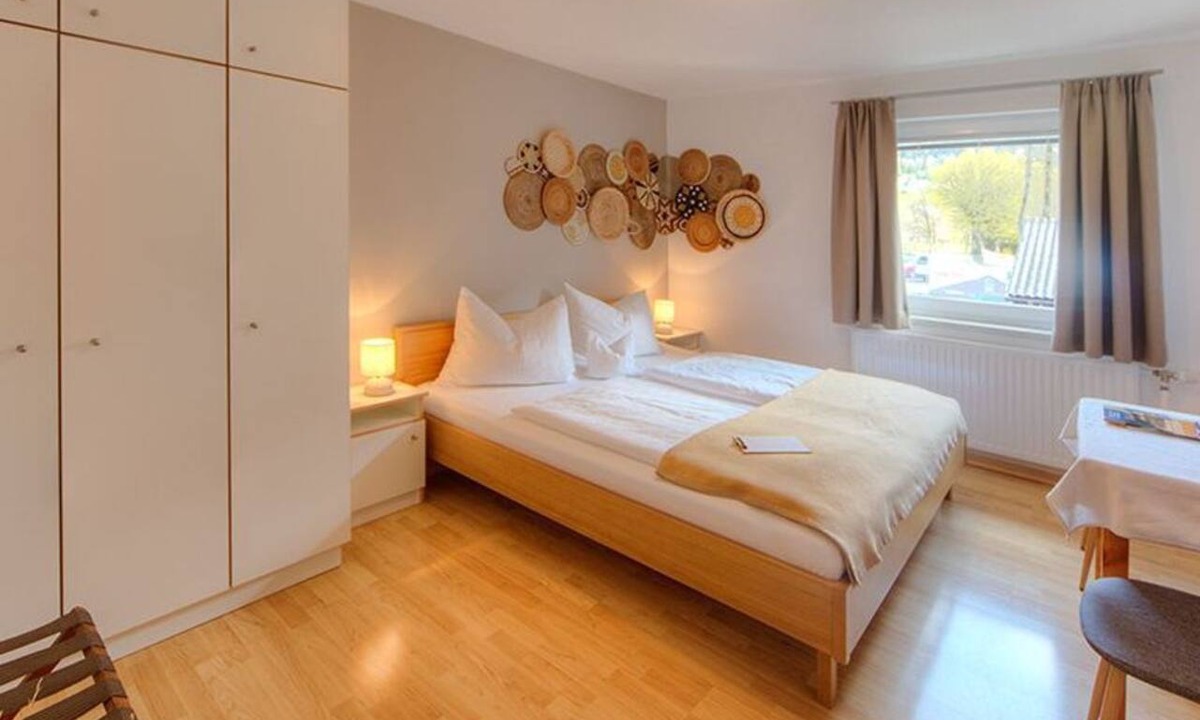 Mondsee Bed & Breakfast | Hüttenstein Double Room - Guesthouse on Lake Hemetsberger