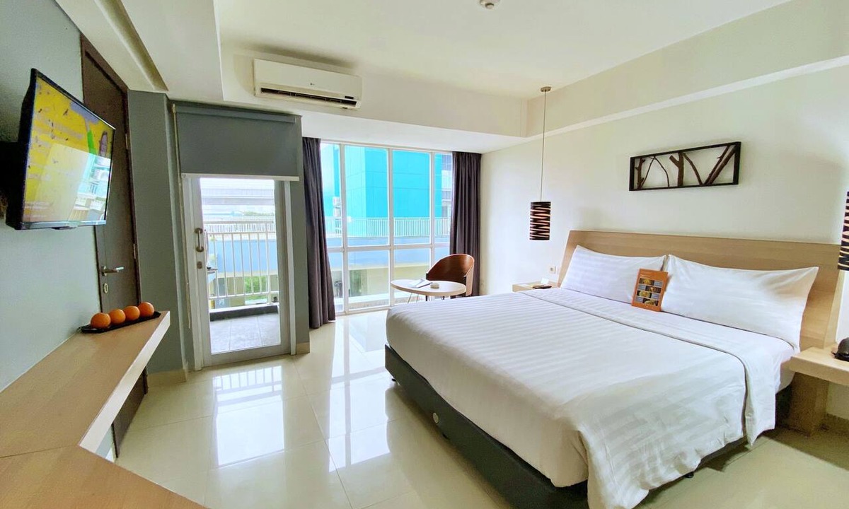 Jatinegara Hotel | Harper MT Haryono by ASTON
