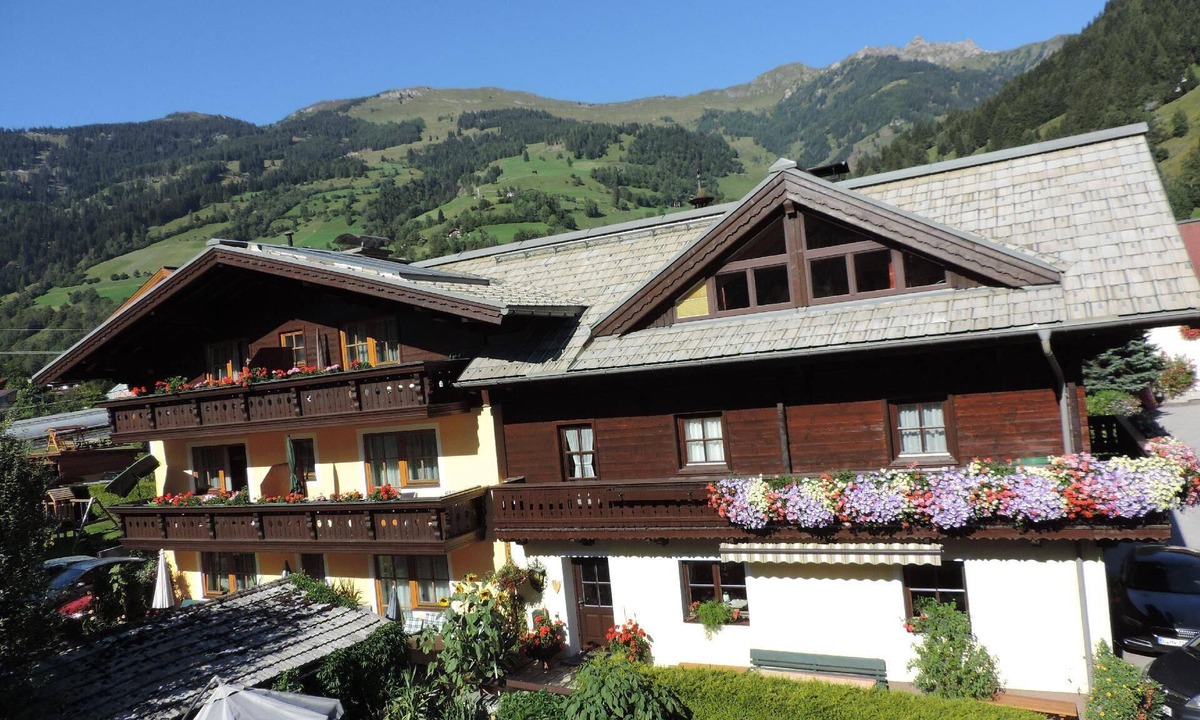 Dorfgastein Apartment | Holiday Apartment in Dorfgastein with Barbecue and Terrace