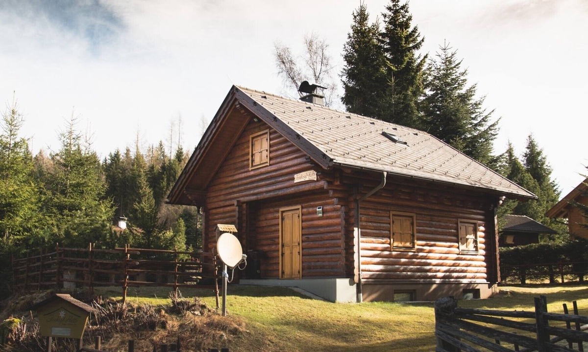 Bad Sankt Leonhard im Lavanttal House | Holiday Home 'Stoakoglhütte' with Private Terrace and Garden