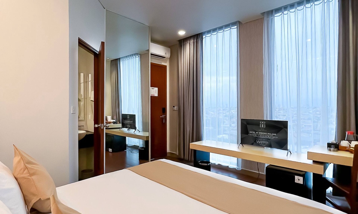 Surabaya Hotel | Hotel 88 Embong Malang Tunjungan By WH