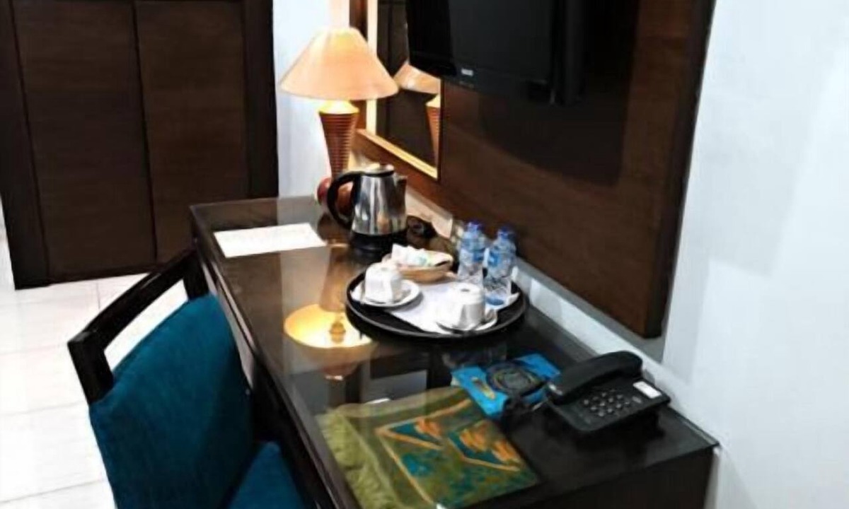 Palmerah Hotel | Hotel Alma
