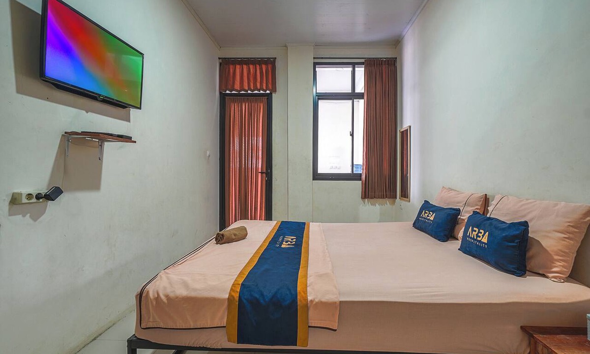 Cisarua Hotel | Hotel Danau Tjokro 3 By ARBA