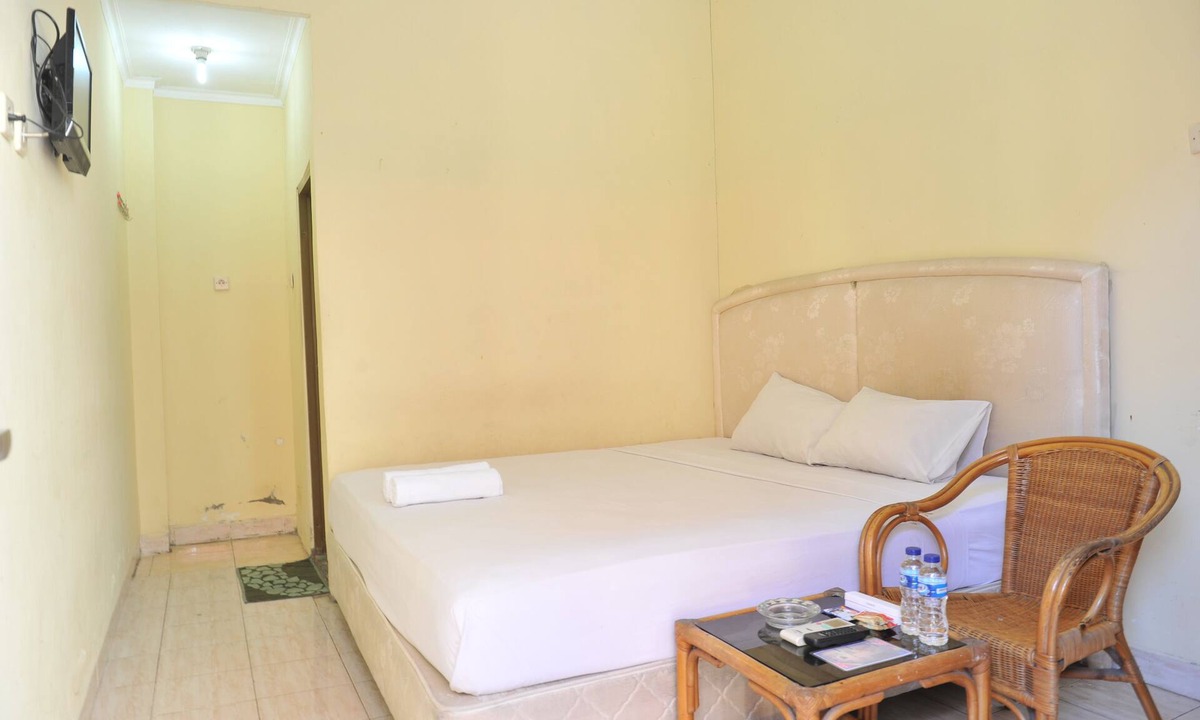Wates Hotel | Hotel King's